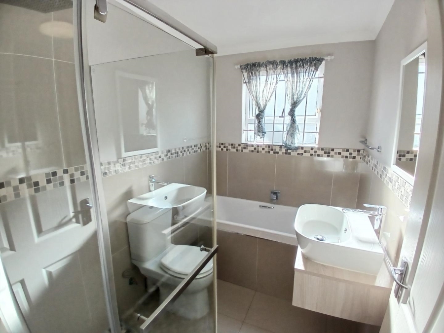 2 Bedroom Property for Sale in Viking Village Western Cape